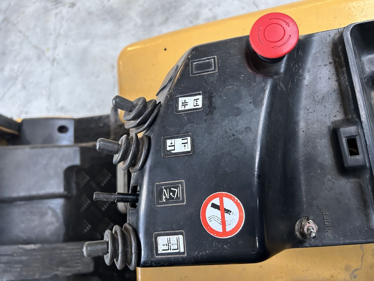 Frontstapler типа Sonstige Cat ep16kt, Gebrauchtmaschine в Heythuysen (Фотография 7)