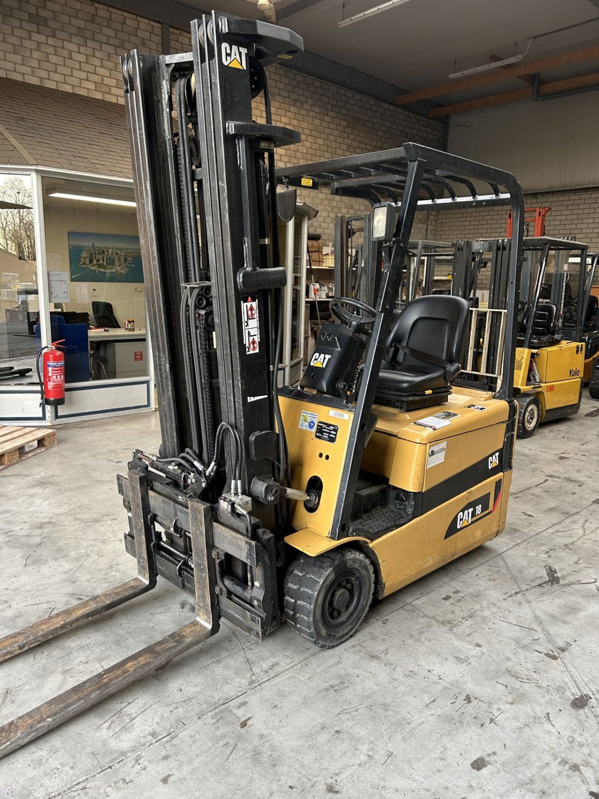 Frontstapler типа Sonstige Cat ep16kt, Gebrauchtmaschine в Heythuysen (Фотография 1)