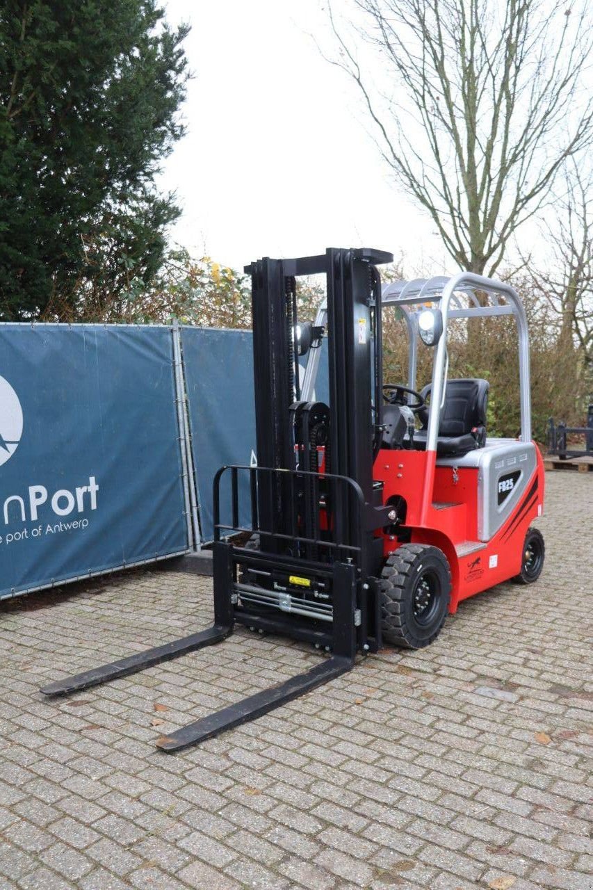 Frontstapler typu Sonstige Landward FB25, Gebrauchtmaschine v Antwerpen (Obrázek 10)