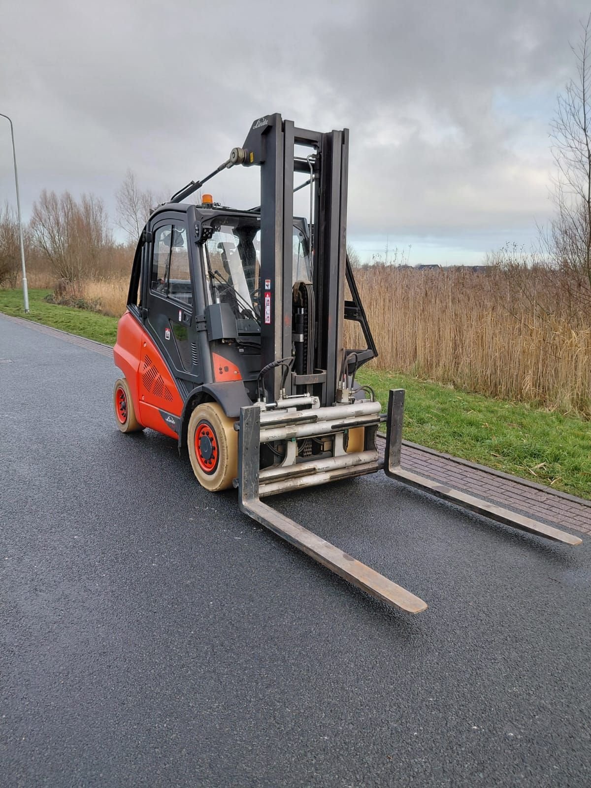 Frontstapler del tipo Sonstige linde h 50 gas h50, Gebrauchtmaschine en Boven-Leeuwen (Imagen 1)