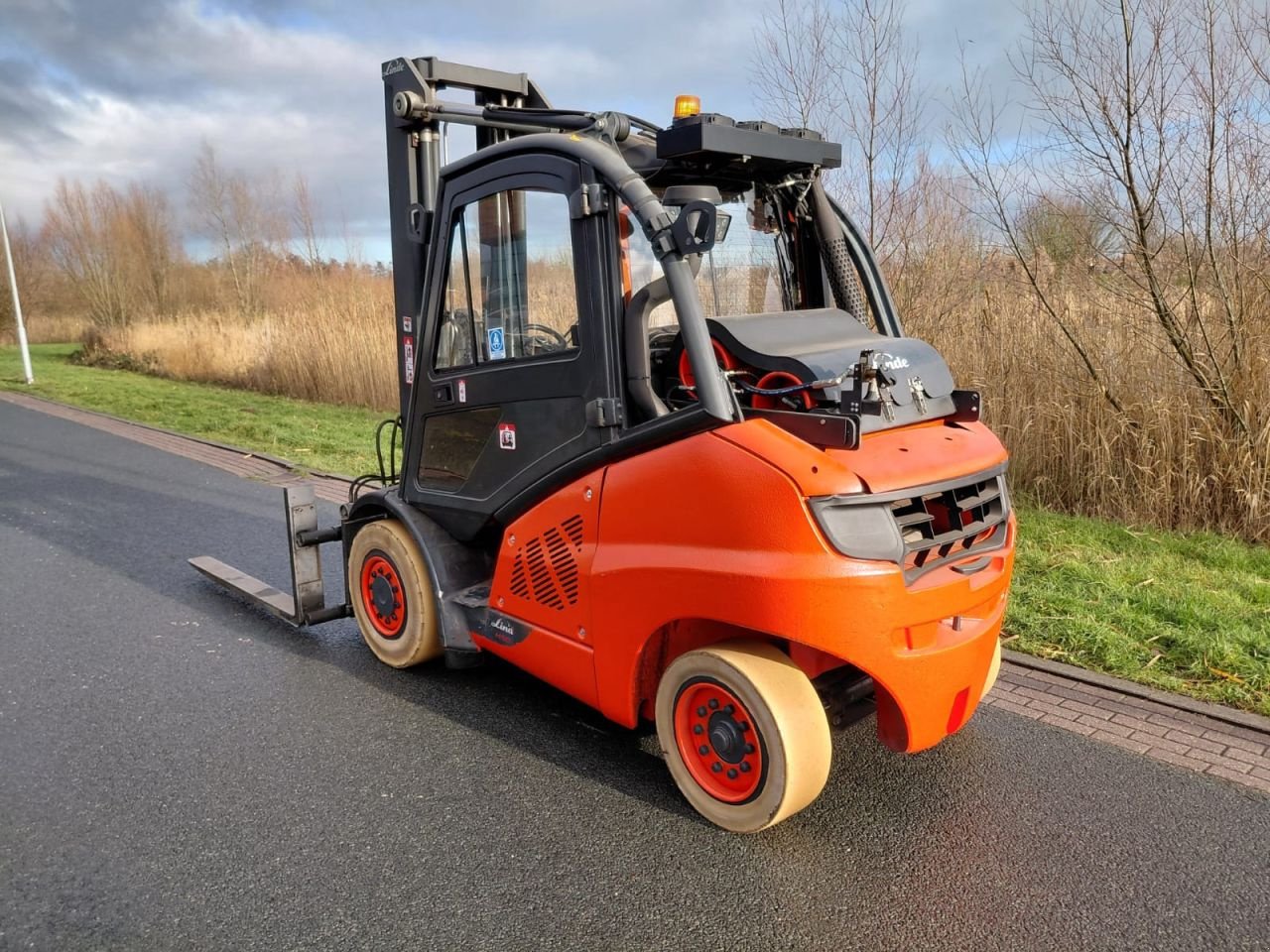 Frontstapler del tipo Sonstige linde h 50 gas h50, Gebrauchtmaschine en Boven-Leeuwen (Imagen 2)