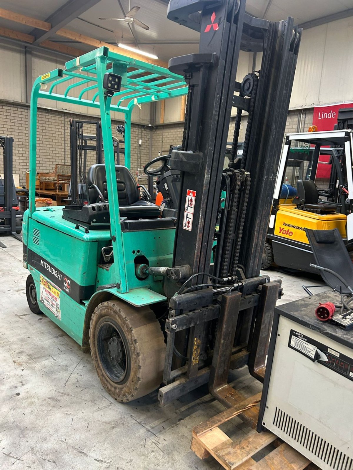 Frontstapler типа Sonstige mitsubsichi fb35k, Gebrauchtmaschine в Heythuysen (Фотография 2)