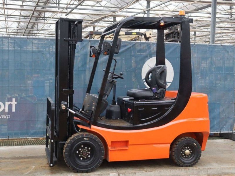 Frontstapler του τύπου Sonstige Nycheki CPD-20, Neumaschine σε Antwerpen (Φωτογραφία 1)