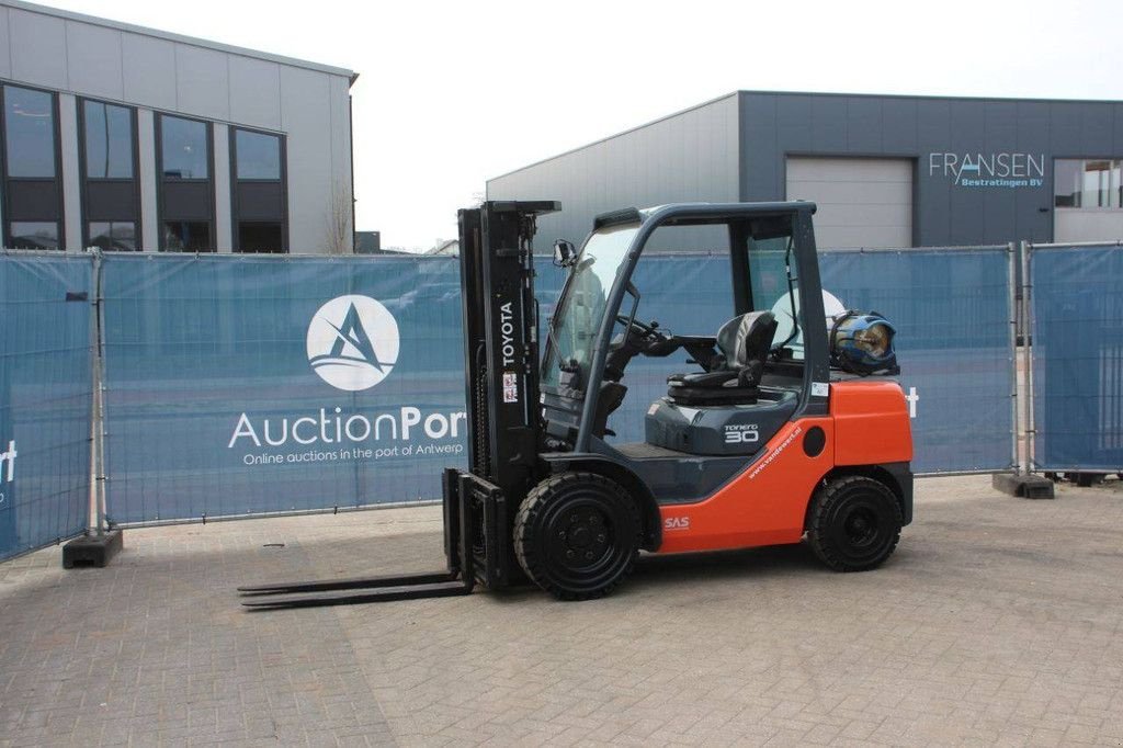 Frontstapler tipa Sonstige Onbekend, Gebrauchtmaschine u Antwerpen (Slika 1)