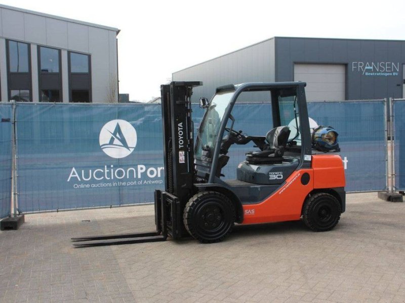 Frontstapler van het type Sonstige Onbekend, Gebrauchtmaschine in Antwerpen (Foto 1)