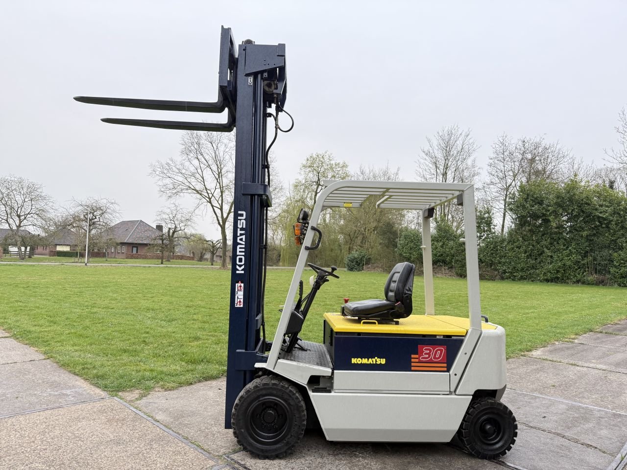 Frontstapler of the type Sonstige Overige, Gebrauchtmaschine in Hoenzadriel (Picture 1)