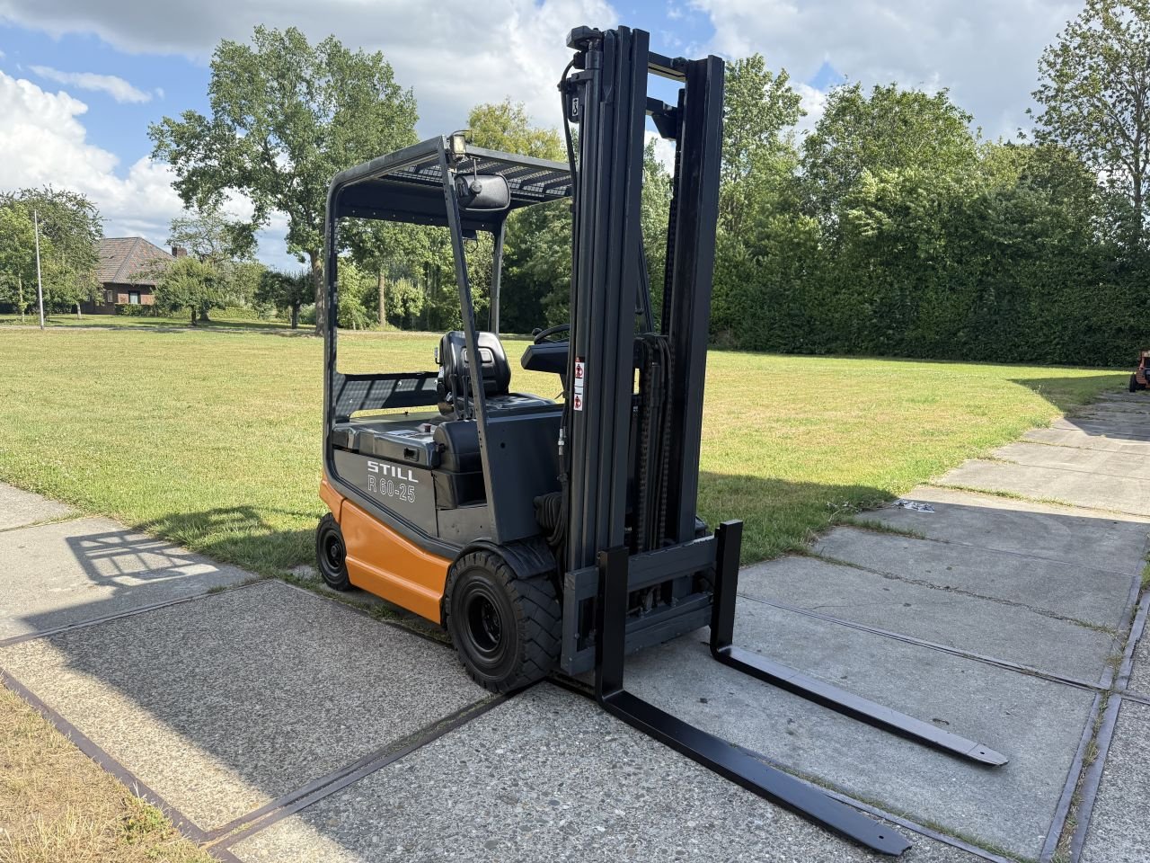 Frontstapler typu Sonstige Overige, Gebrauchtmaschine v Hoenzadriel (Obrázek 5)