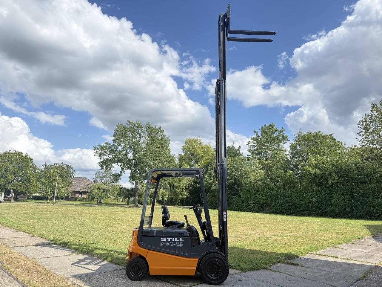 Frontstapler typu Sonstige Overige, Gebrauchtmaschine v Hoenzadriel (Obrázek 9)