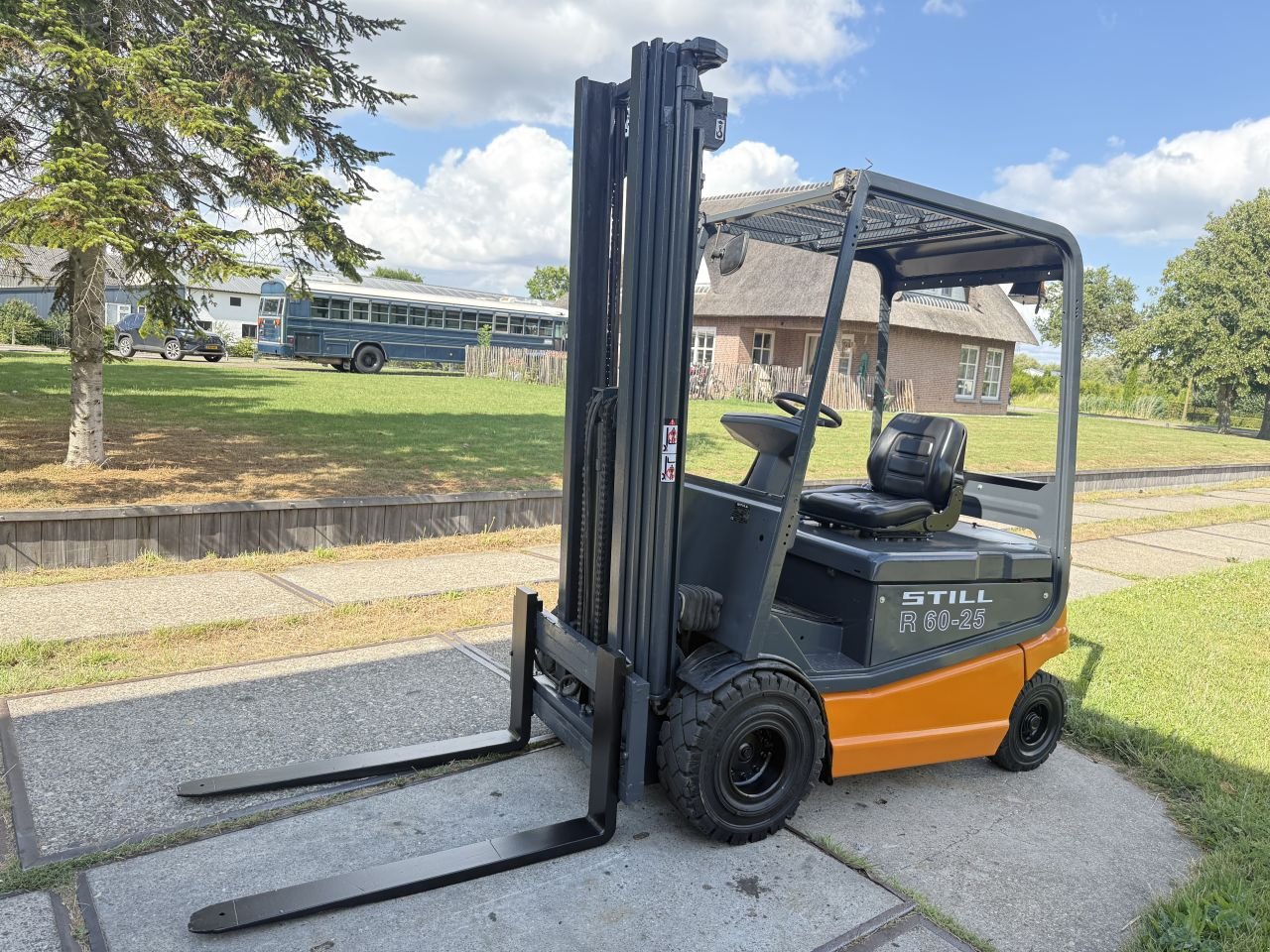Frontstapler typu Sonstige Overige, Gebrauchtmaschine v Hoenzadriel (Obrázek 7)