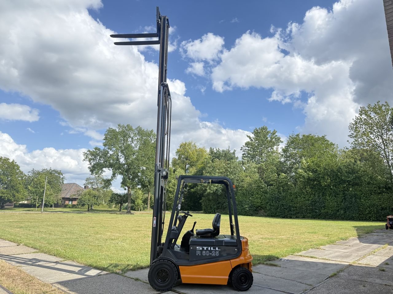 Frontstapler typu Sonstige Overige, Gebrauchtmaschine v Hoenzadriel (Obrázek 8)