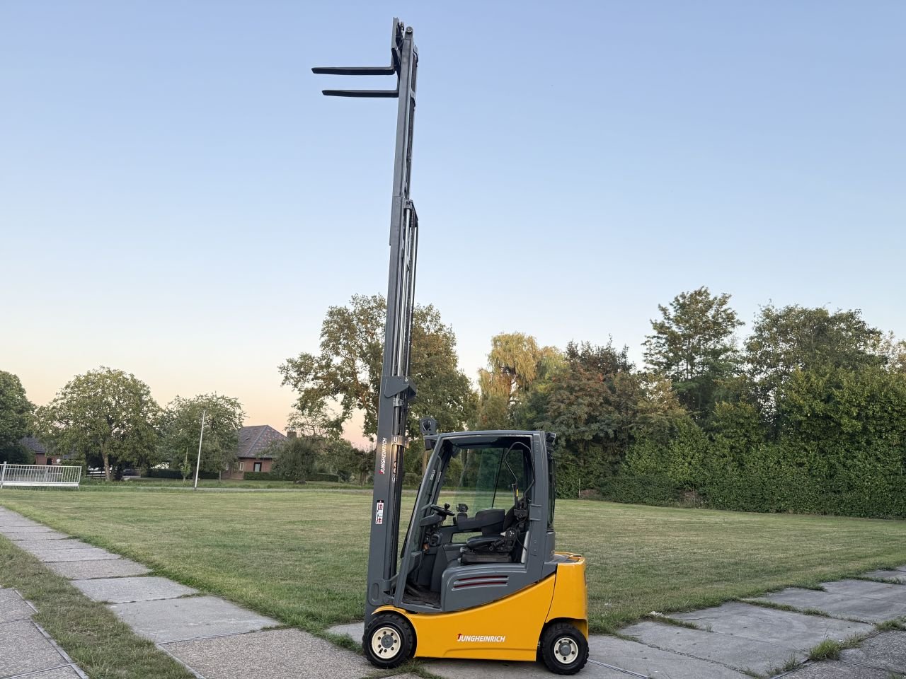 Frontstapler of the type Sonstige Overige, Gebrauchtmaschine in Hoenzadriel (Picture 9)