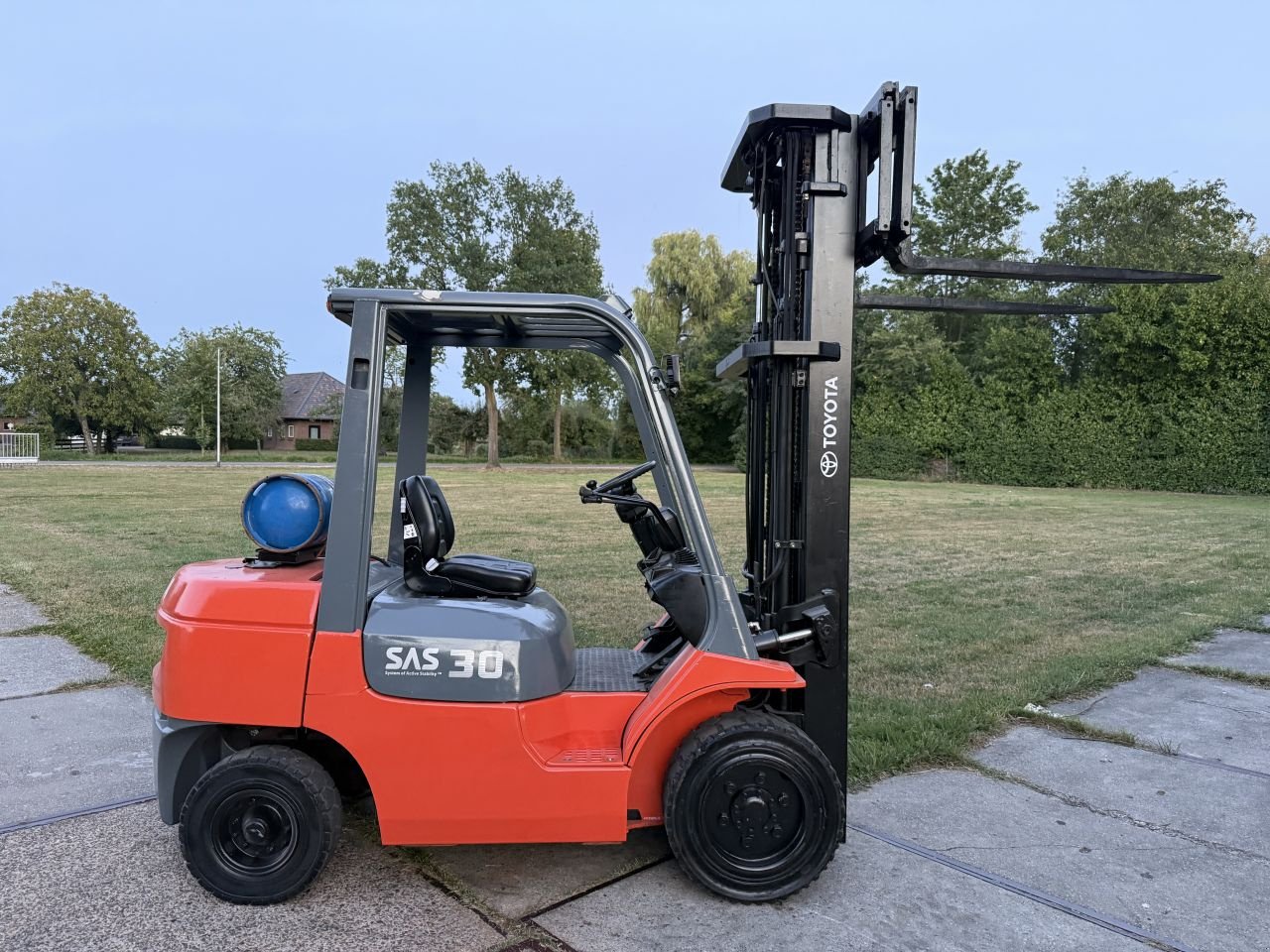 Frontstapler of the type Sonstige Overige, Gebrauchtmaschine in Hoenzadriel (Picture 2)