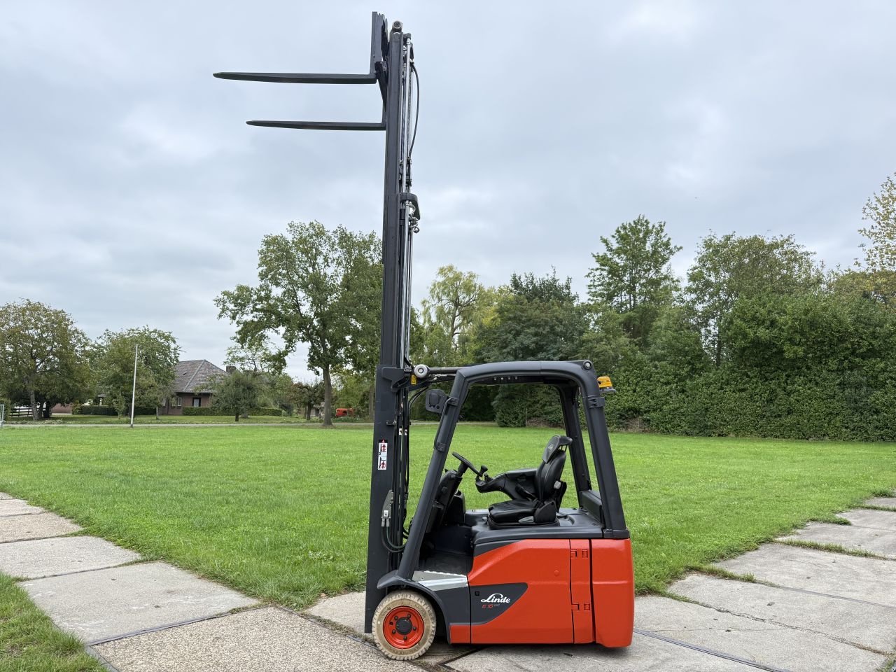 Frontstapler of the type Sonstige Overige, Gebrauchtmaschine in Hoenzadriel (Picture 8)