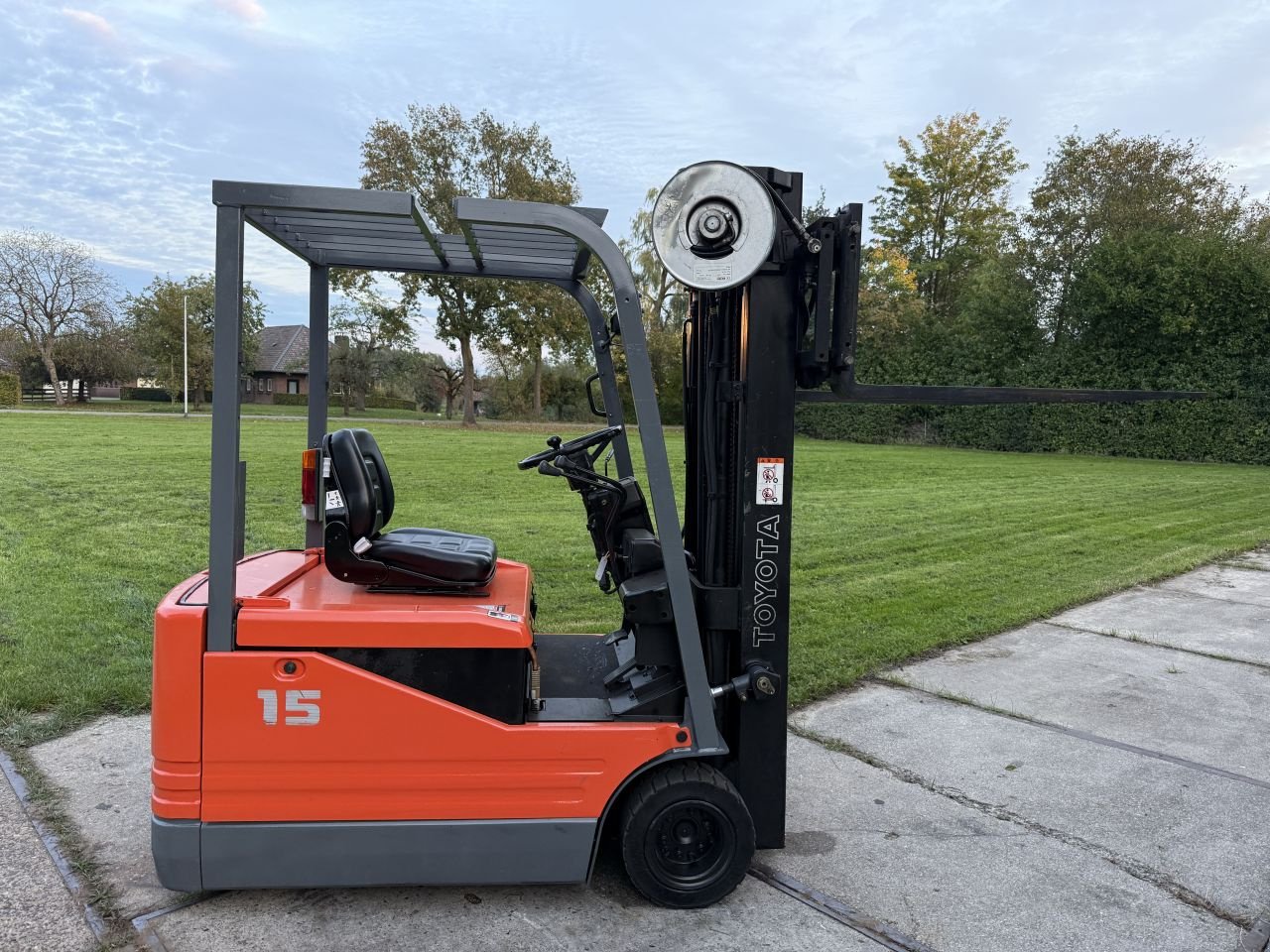 Frontstapler of the type Sonstige Overige, Gebrauchtmaschine in Hoenzadriel (Picture 2)