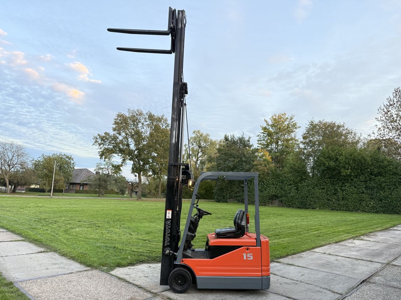 Frontstapler of the type Sonstige Overige, Gebrauchtmaschine in Hoenzadriel (Picture 5)