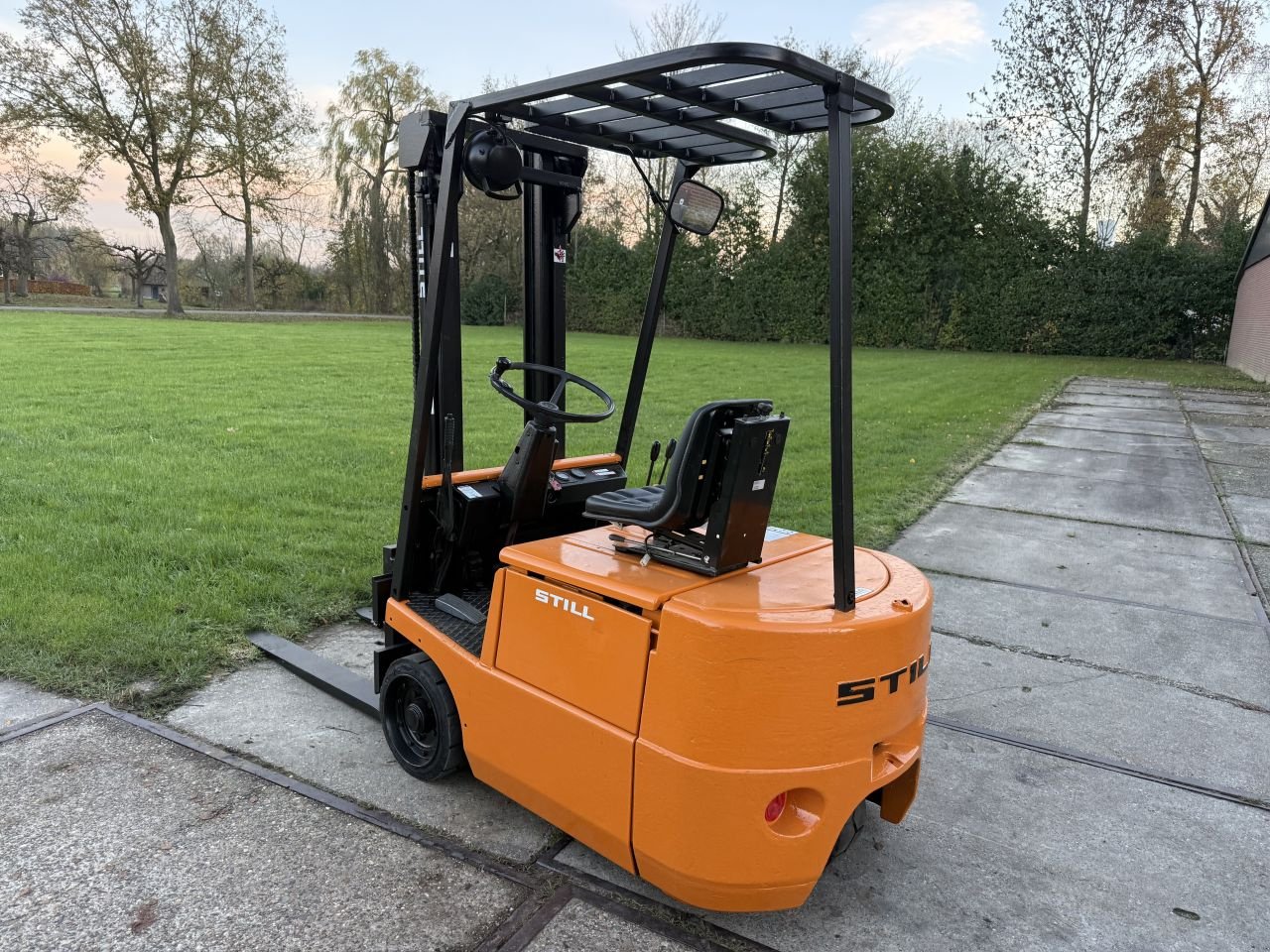 Frontstapler типа Sonstige Overige, Gebrauchtmaschine в Hoenzadriel (Фотография 3)