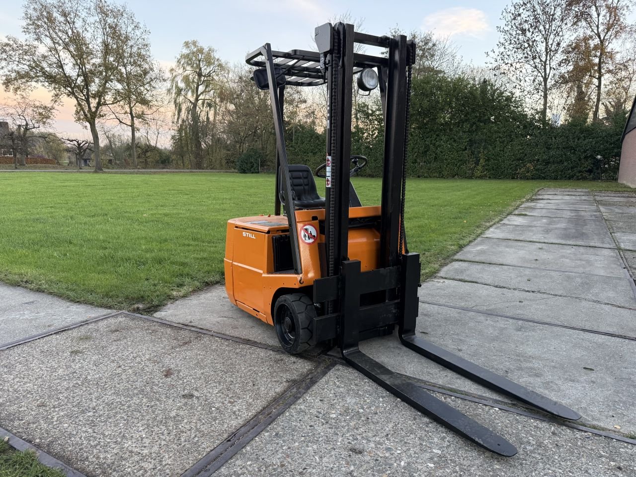 Frontstapler типа Sonstige Overige, Gebrauchtmaschine в Hoenzadriel (Фотография 5)