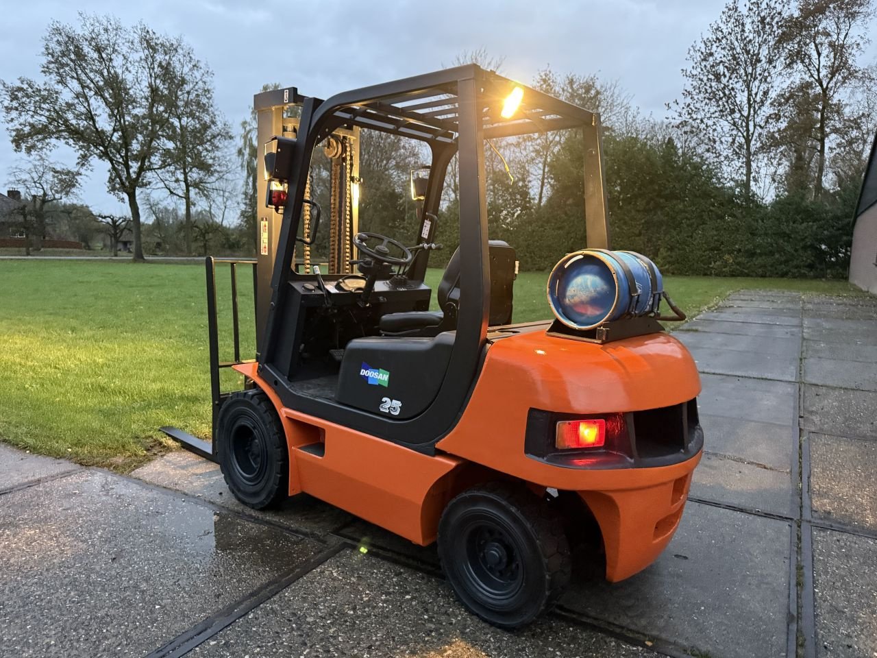 Frontstapler za tip Sonstige Overige, Gebrauchtmaschine u Hoenzadriel (Slika 3)