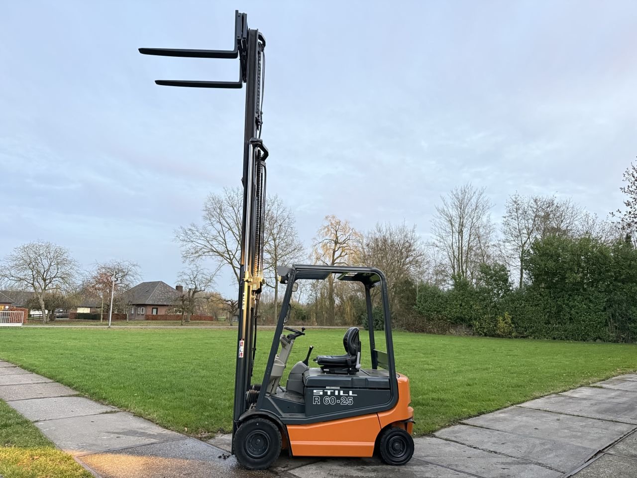 Frontstapler of the type Sonstige Overige, Gebrauchtmaschine in Hoenzadriel (Picture 8)