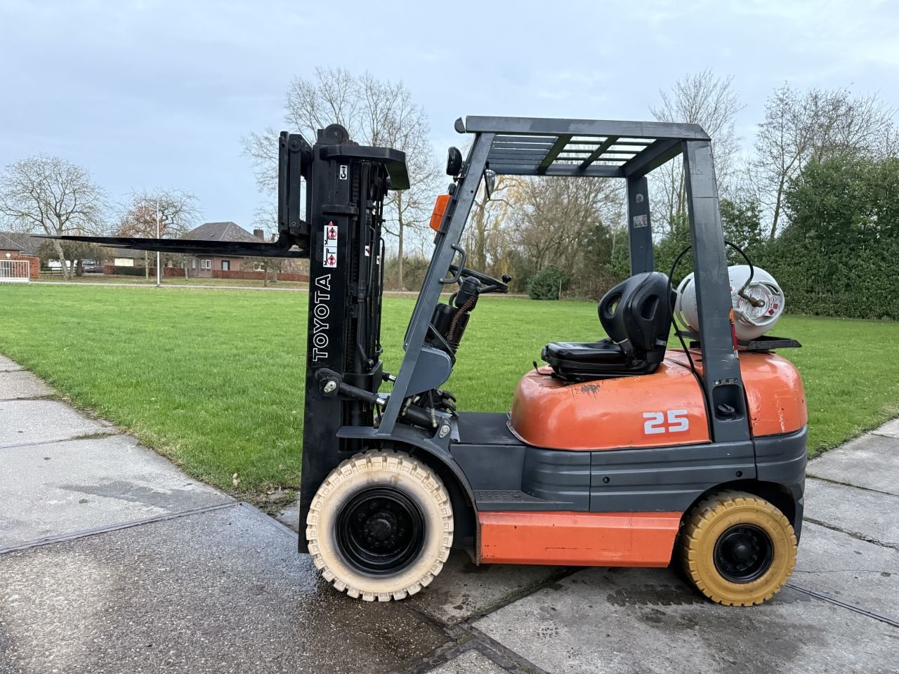 Frontstapler of the type Sonstige Overige, Gebrauchtmaschine in Hoenzadriel (Picture 1)