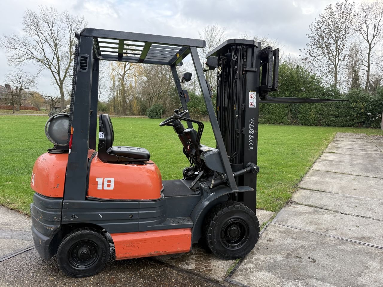 Frontstapler of the type Sonstige Overige, Gebrauchtmaschine in Hoenzadriel (Picture 2)