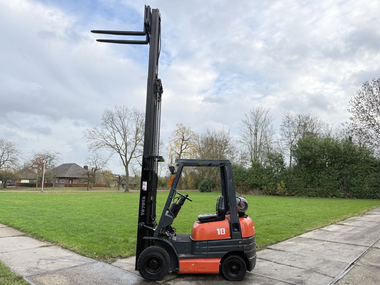 Frontstapler of the type Sonstige Overige, Gebrauchtmaschine in Hoenzadriel (Picture 5)