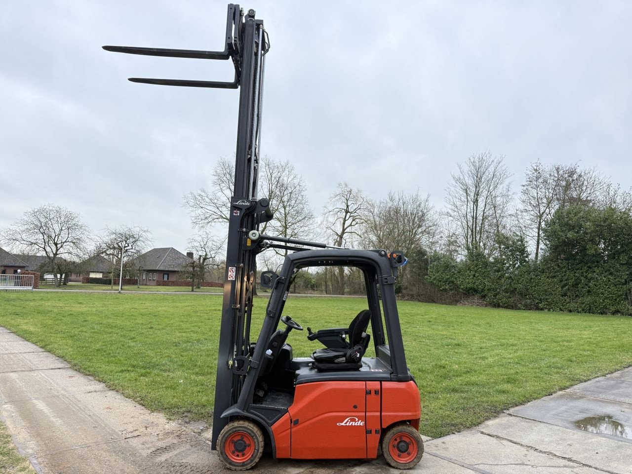 Frontstapler типа Sonstige Overige, Gebrauchtmaschine в Hoenzadriel (Фотография 8)