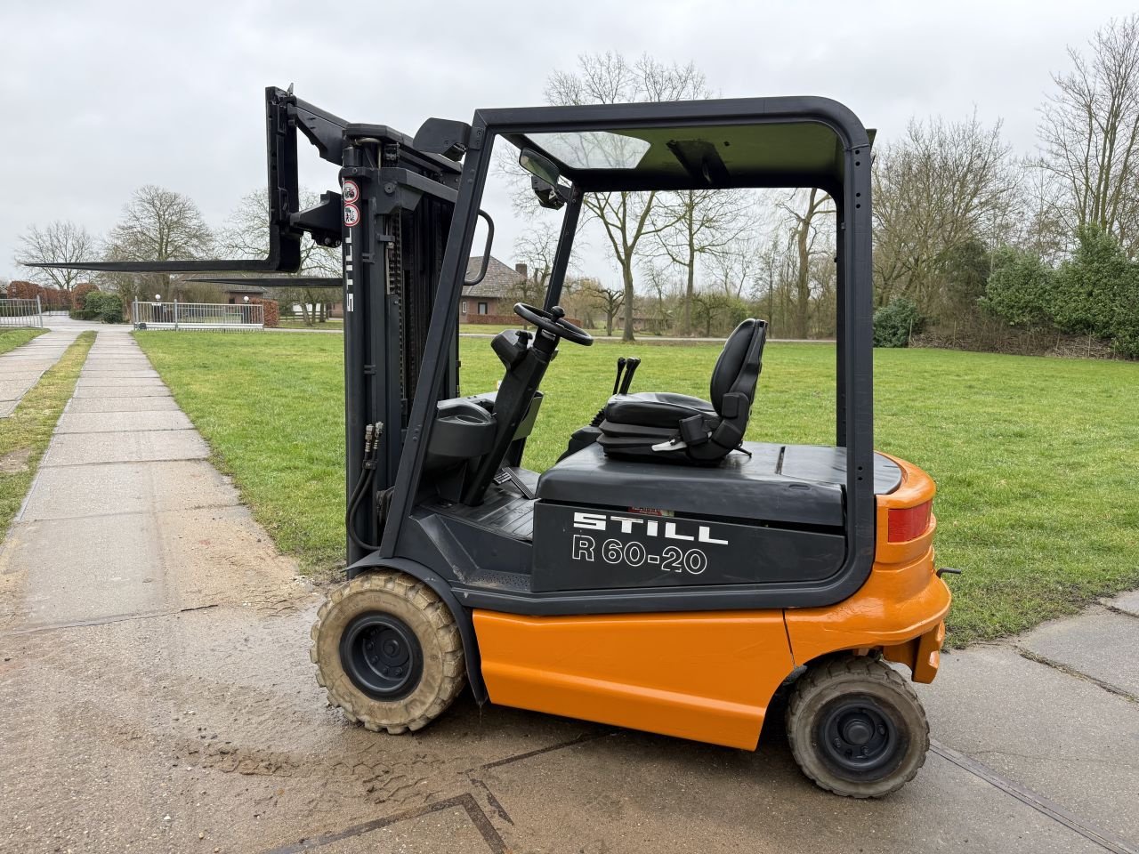 Frontstapler типа Sonstige Overige, Gebrauchtmaschine в Hoenzadriel (Фотография 1)