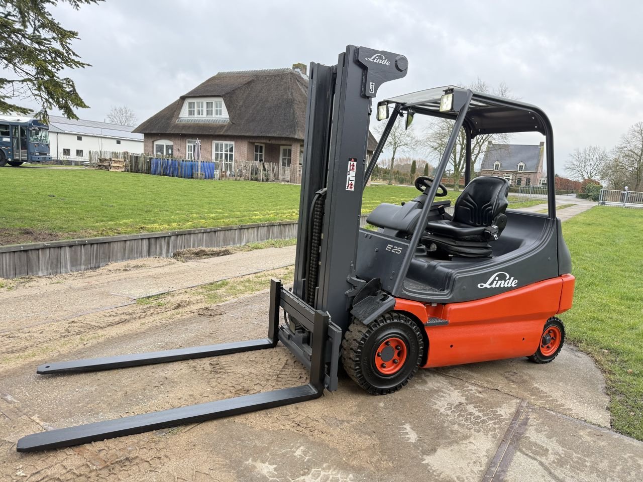 Frontstapler типа Sonstige Overige, Gebrauchtmaschine в Hoenzadriel (Фотография 7)