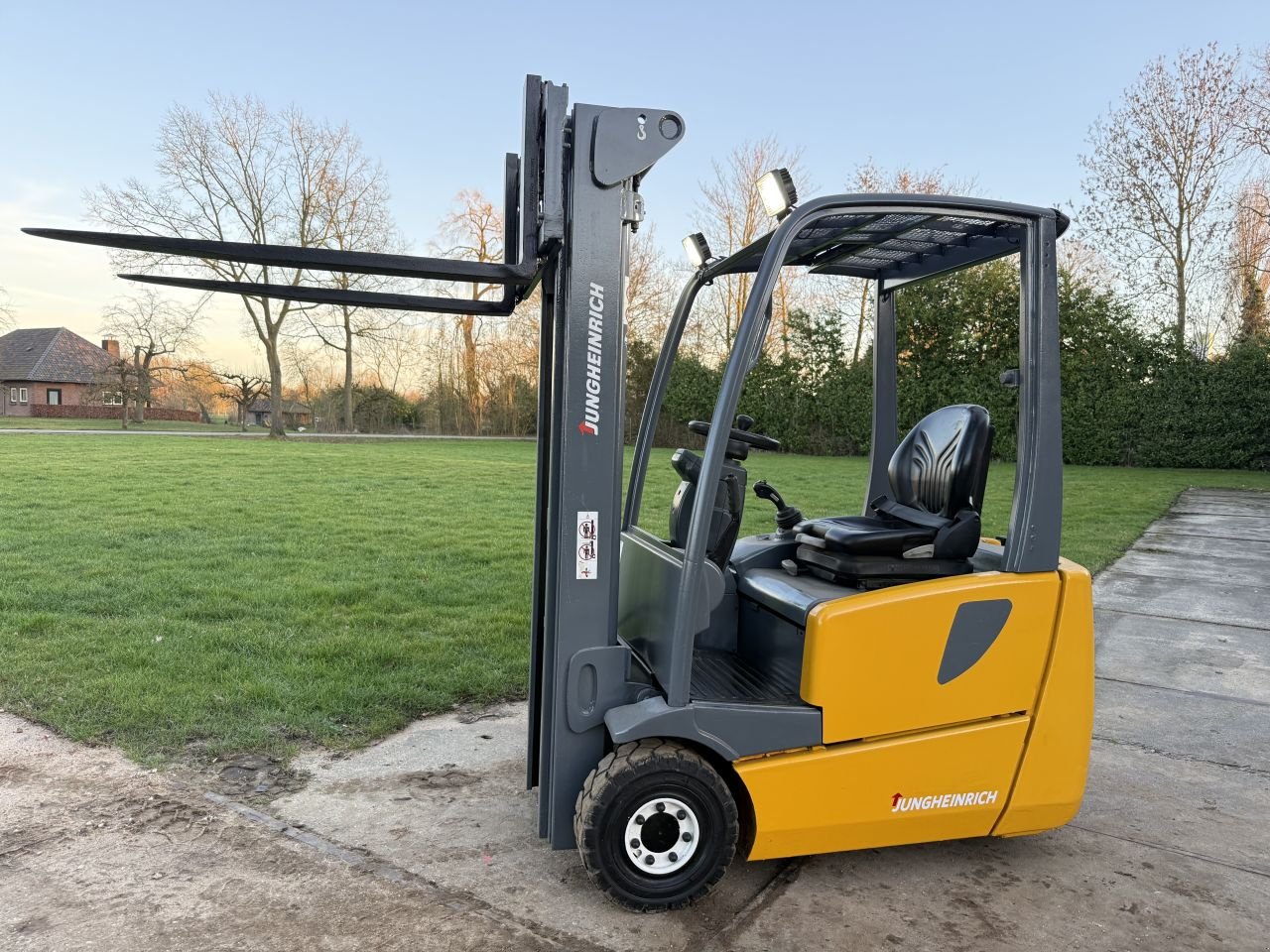 Frontstapler tip Sonstige Overige, Gebrauchtmaschine in Hoenzadriel (Poză 1)