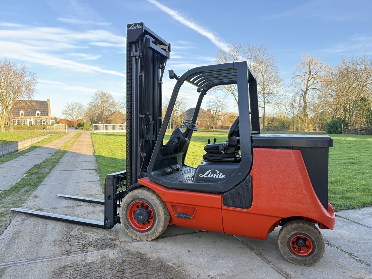 Frontstapler типа Sonstige Overige, Gebrauchtmaschine в Hoenzadriel (Фотография 3)