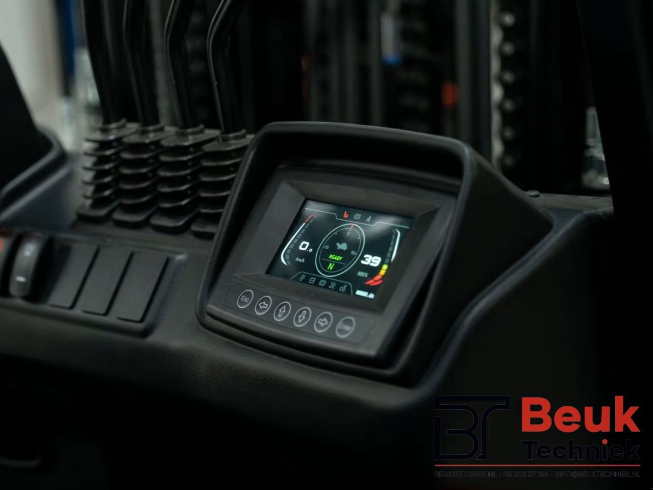 Frontstapler του τύπου Sonstige SOLID LIFT FL-30, Neumaschine σε LUNTEREN (Φωτογραφία 9)