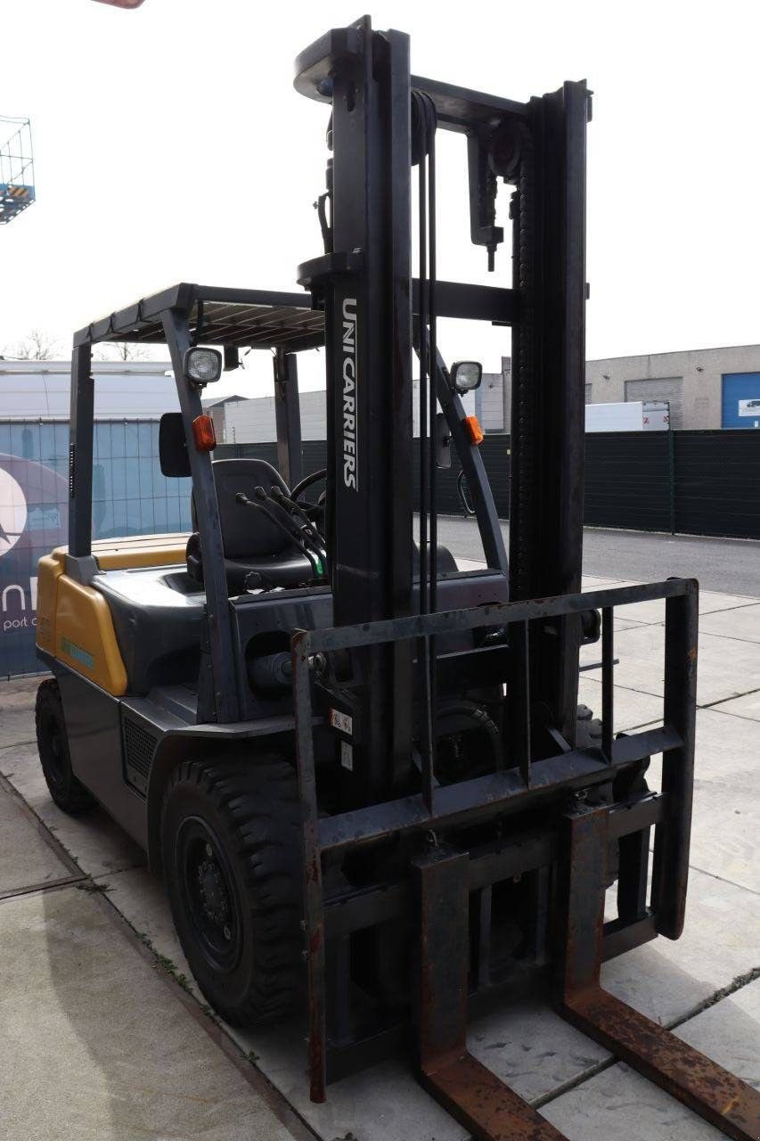 Frontstapler du type Sonstige UniCarriers 40, Gebrauchtmaschine en Antwerpen (Photo 8)