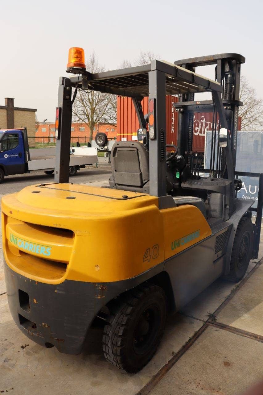 Frontstapler du type Sonstige UniCarriers 40, Gebrauchtmaschine en Antwerpen (Photo 7)