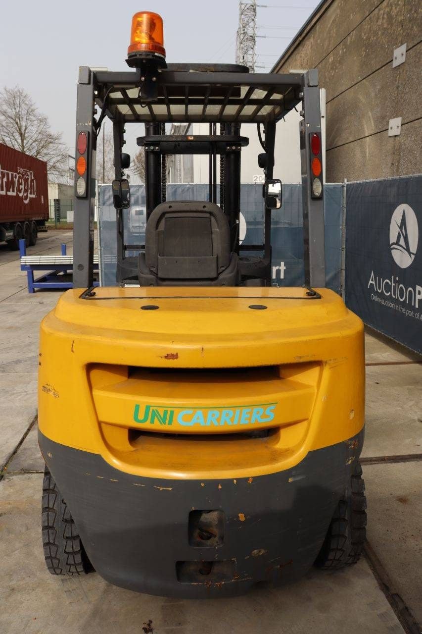 Frontstapler du type Sonstige UniCarriers 40, Gebrauchtmaschine en Antwerpen (Photo 5)