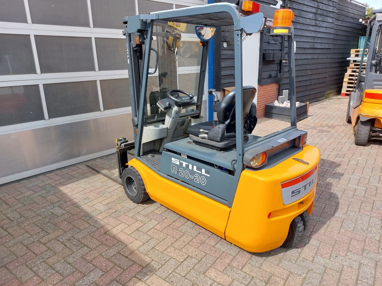 Frontstapler van het type Still R20-20 triplex sideshift 2004, Gebrauchtmaschine in Harskamp (Foto 3)