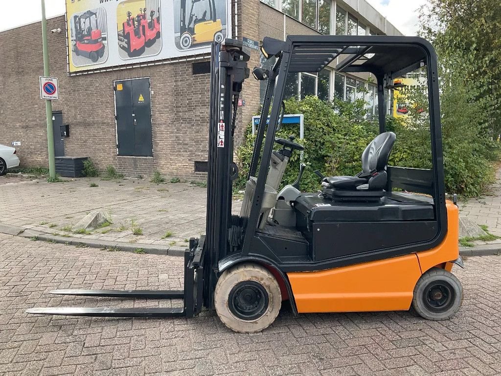 Frontstapler des Typs Still R60-25 2500KG 4.93METER HEFTRUCK, Gebrauchtmaschine in Vlaardingen (Bild 2)
