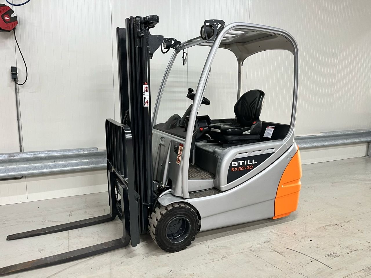 Frontstapler of the type Still RX 20-20, Gebrauchtmaschine in Vianen (Picture 2)
