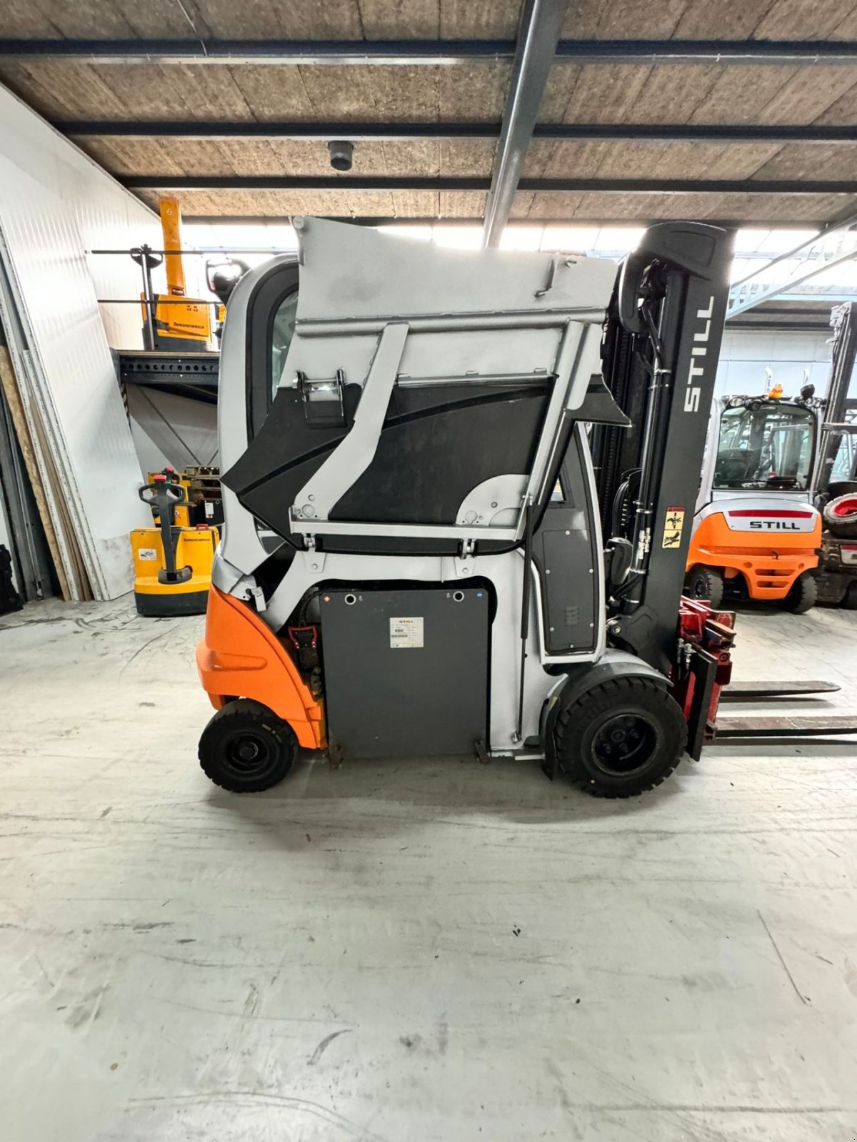 Frontstapler of the type Still RX 60-20, Gebrauchtmaschine in Vianen (Picture 2)