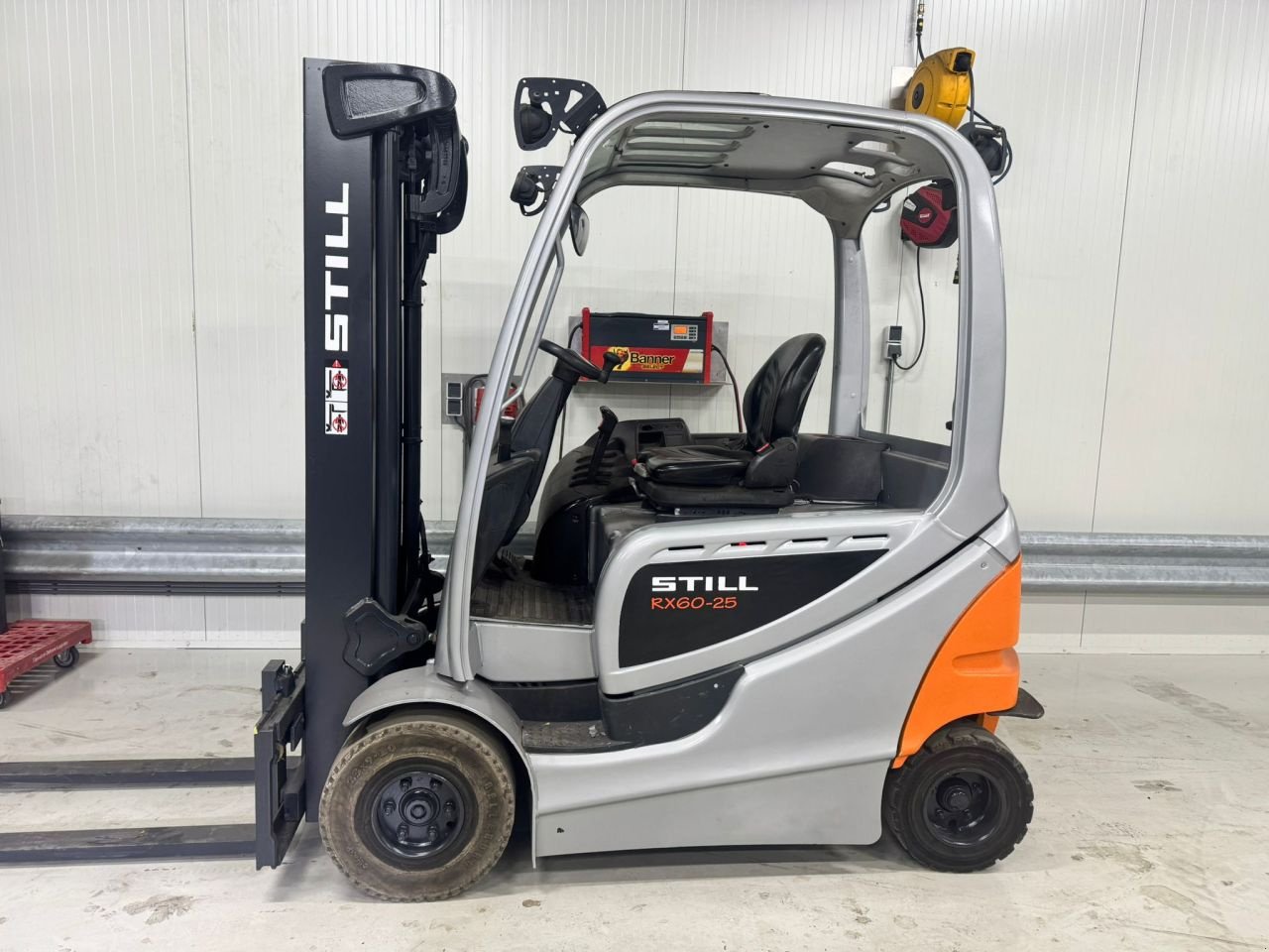 Frontstapler des Typs Still RX 60-25, Gebrauchtmaschine in Vianen (Bild 1)