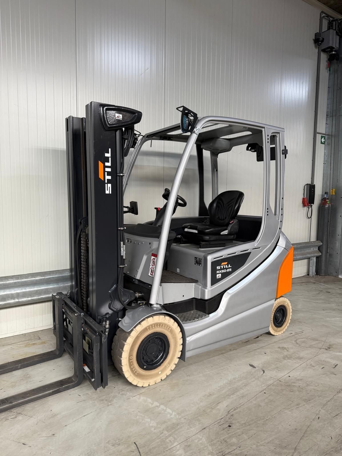 Frontstapler of the type Still RX 60-25, Gebrauchtmaschine in Vianen (Picture 2)