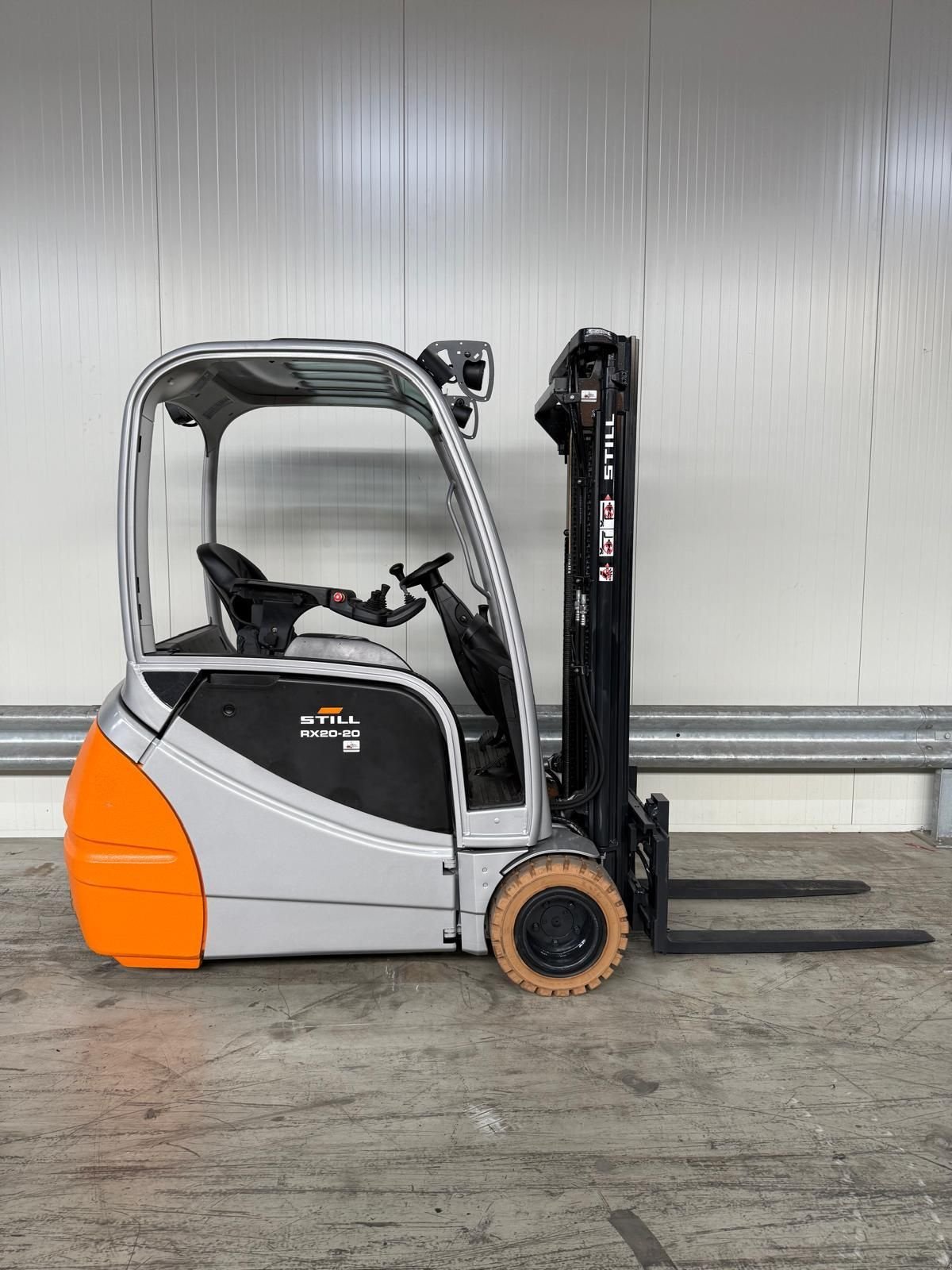 Frontstapler of the type Still RX20-20, Gebrauchtmaschine in Vianen (Picture 4)