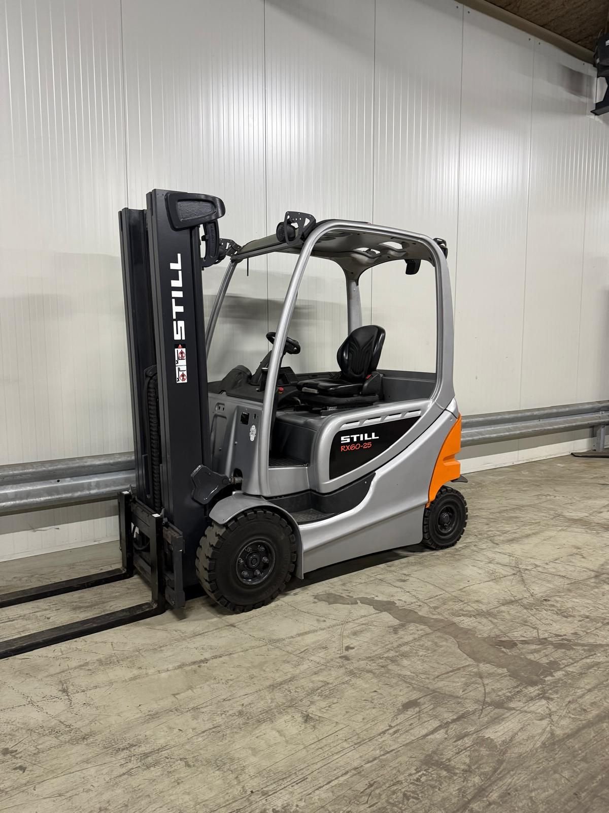 Frontstapler des Typs Still RX60-25, Gebrauchtmaschine in Vianen (Bild 2)