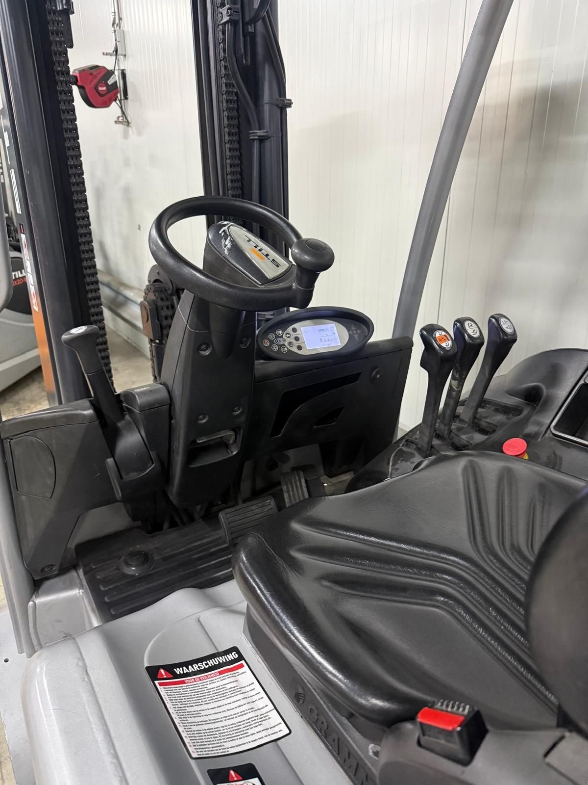 Frontstapler des Typs Still RX60-25, Gebrauchtmaschine in Vianen (Bild 4)