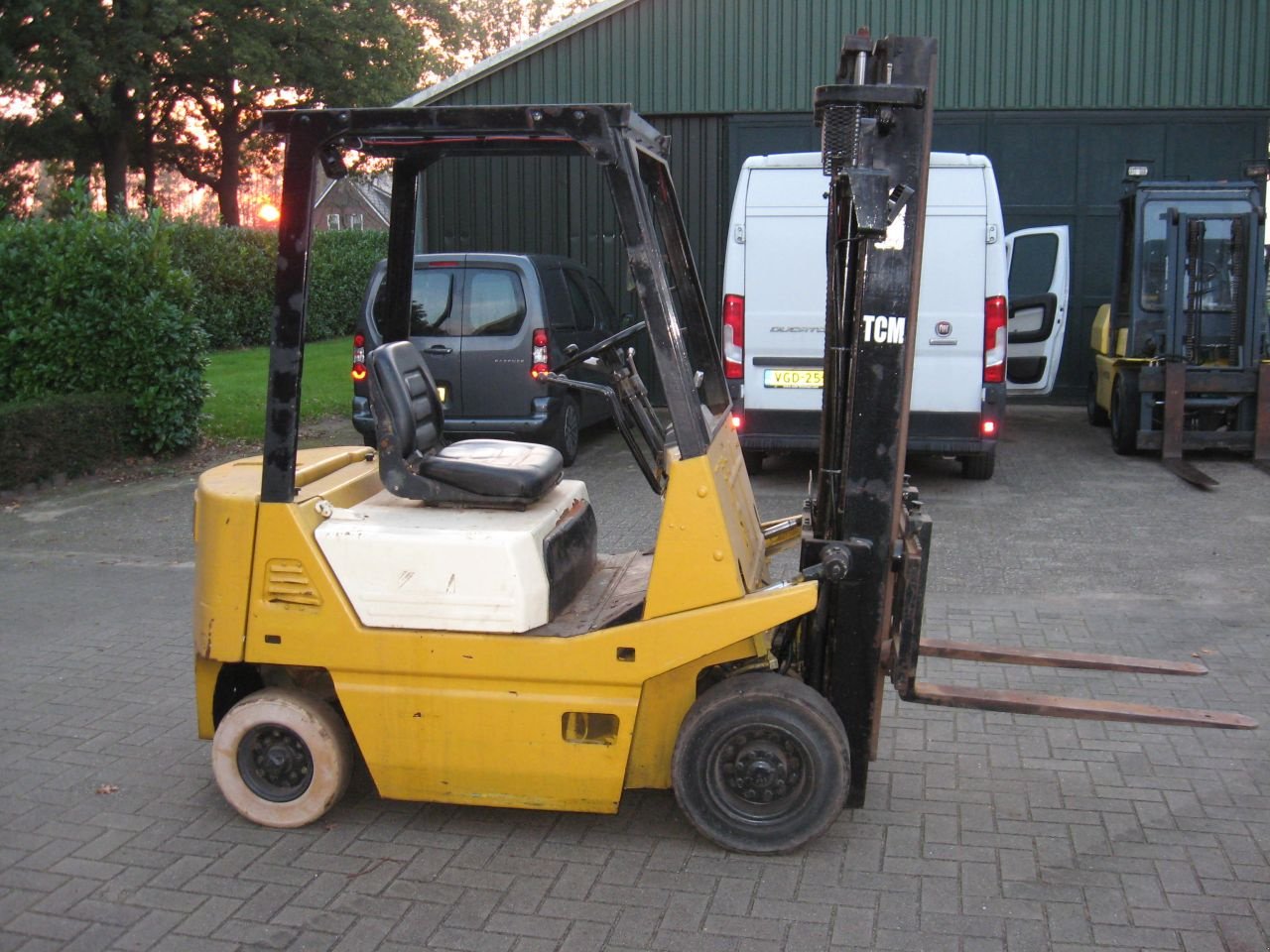 Frontstapler typu TCM -, Gebrauchtmaschine v Oldenzaal (Obrázek 3)