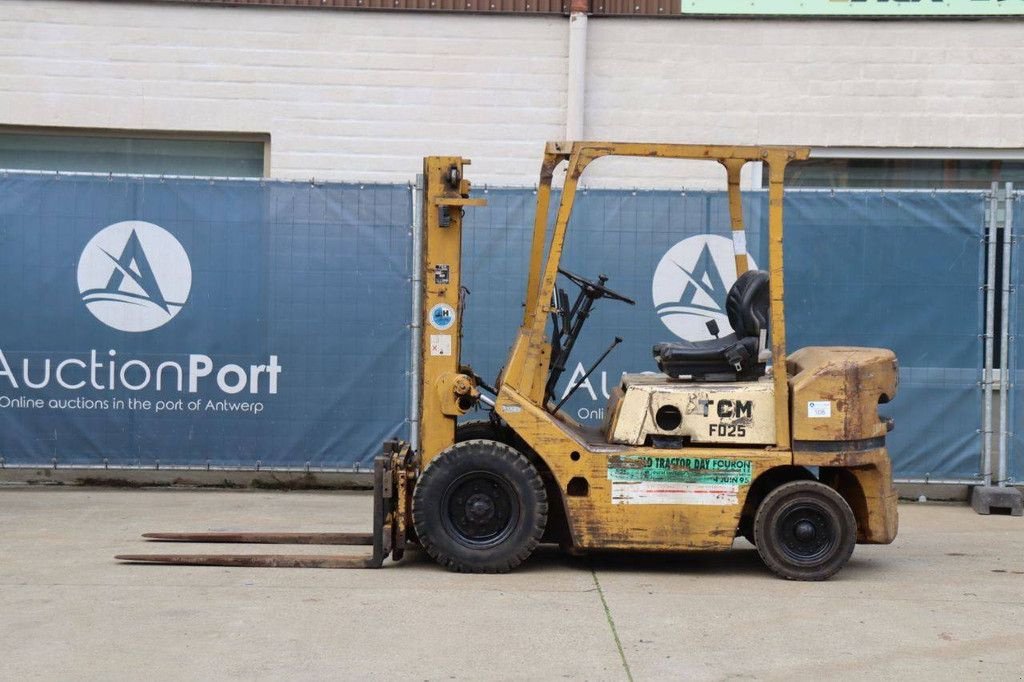 Frontstapler Türe ait TCM FD25, Gebrauchtmaschine içinde Antwerpen (resim 2)