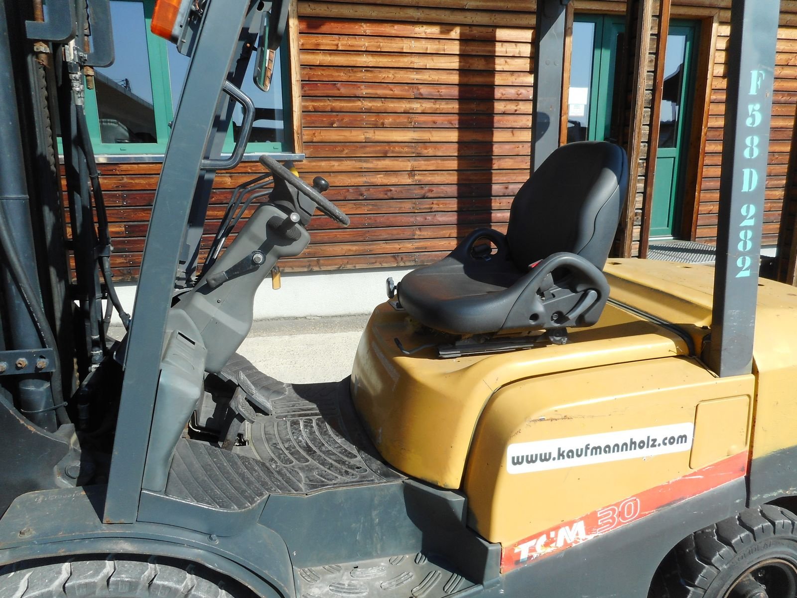 Frontstapler от тип TCM FD30T3 Triplex 4,35m + Seitenschieber, Gebrauchtmaschine в St. Nikolai ob Draßling (Снимка 8)