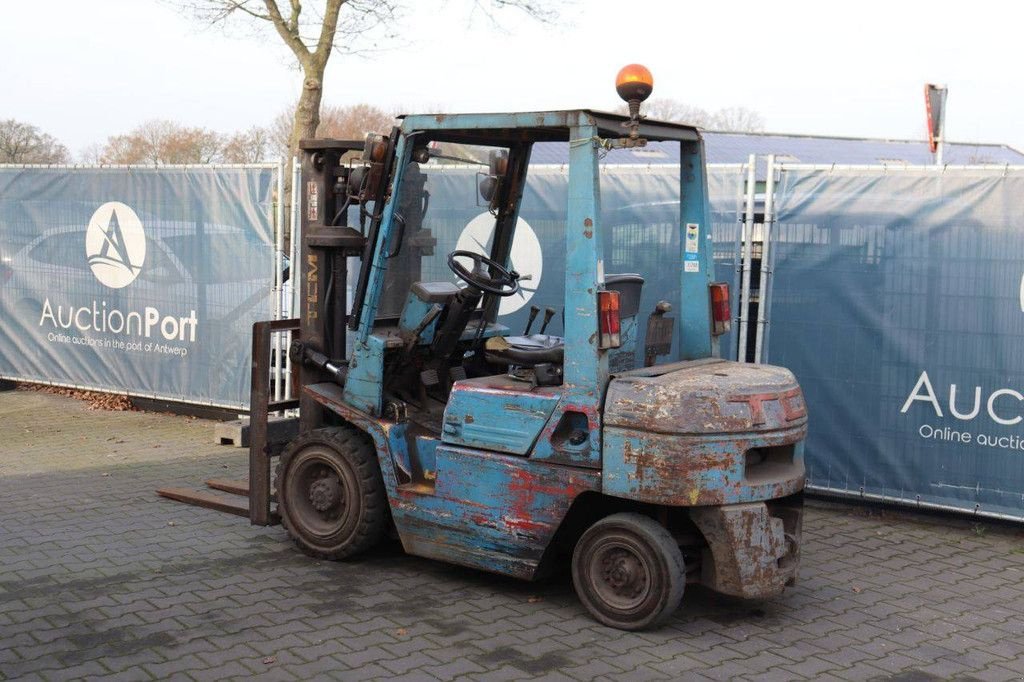 Frontstapler типа TCM FHD25Z, Gebrauchtmaschine в Antwerpen (Фотография 3)