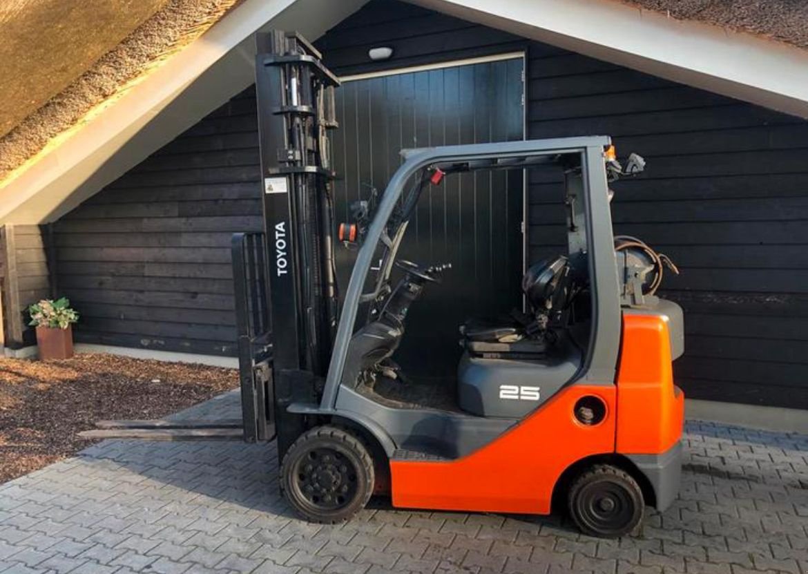 Frontstapler des Typs Toyota -, Gebrauchtmaschine in Eursinge (Bild 6)
