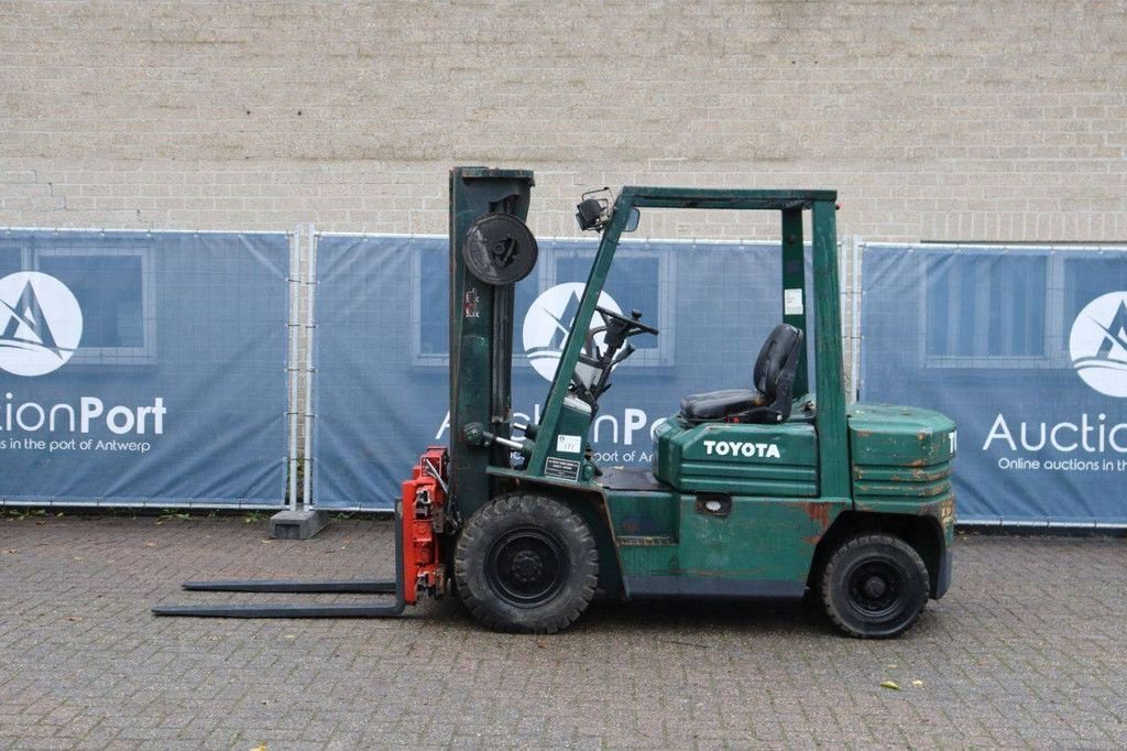 Frontstapler tipa Toyota 02 5FD.F 25, Gebrauchtmaschine u Antwerpen (Slika 2)